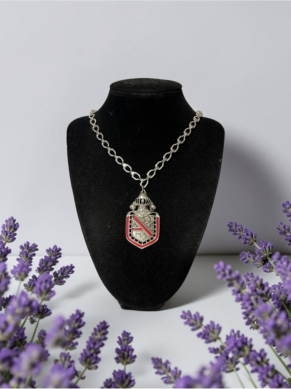 STAR Silver Chain Necklace with Red Shield Crest Pendant 20”